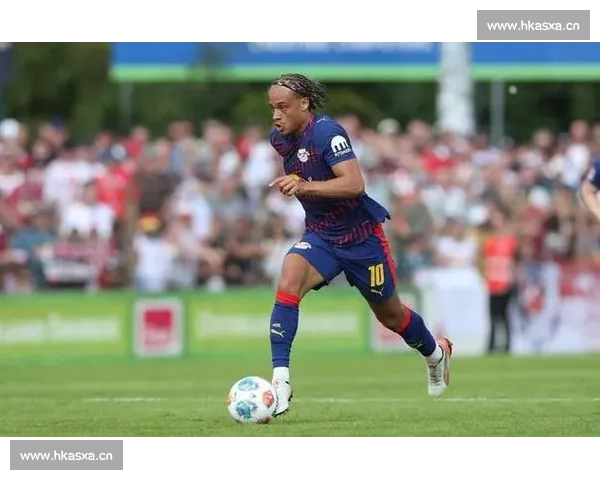 哈维 - 西蒙斯铁心离队!莱比锡标价 7000 万欧待售 哈维 - 西蒙斯铁心离队!莱比锡标价 7000 万欧待售